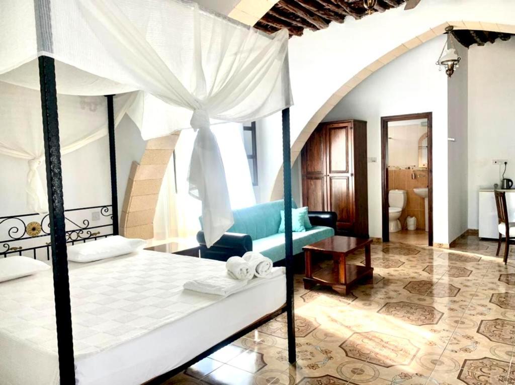 Villa Lembos Hotel Karpaz Rizokarpaso Kültér fotó