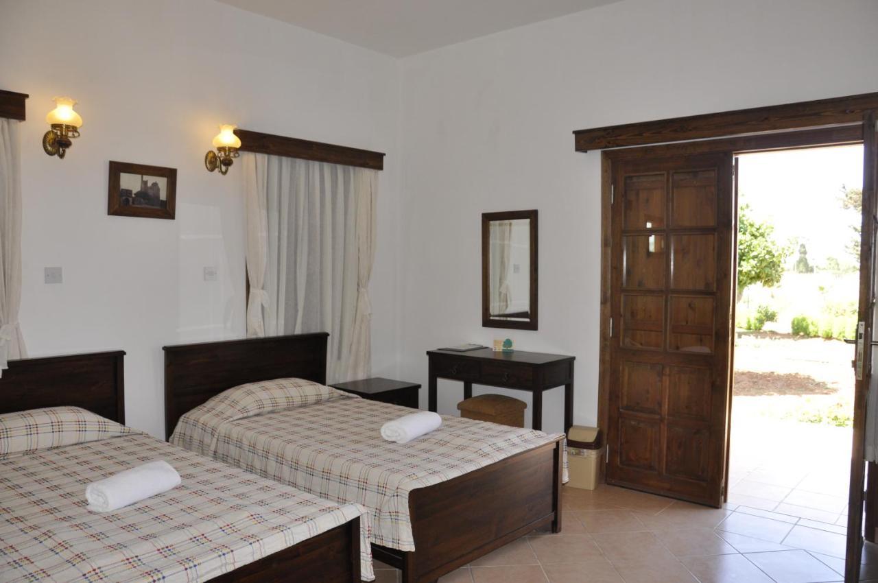 Villa Lembos Hotel Karpaz Rizokarpaso Kültér fotó