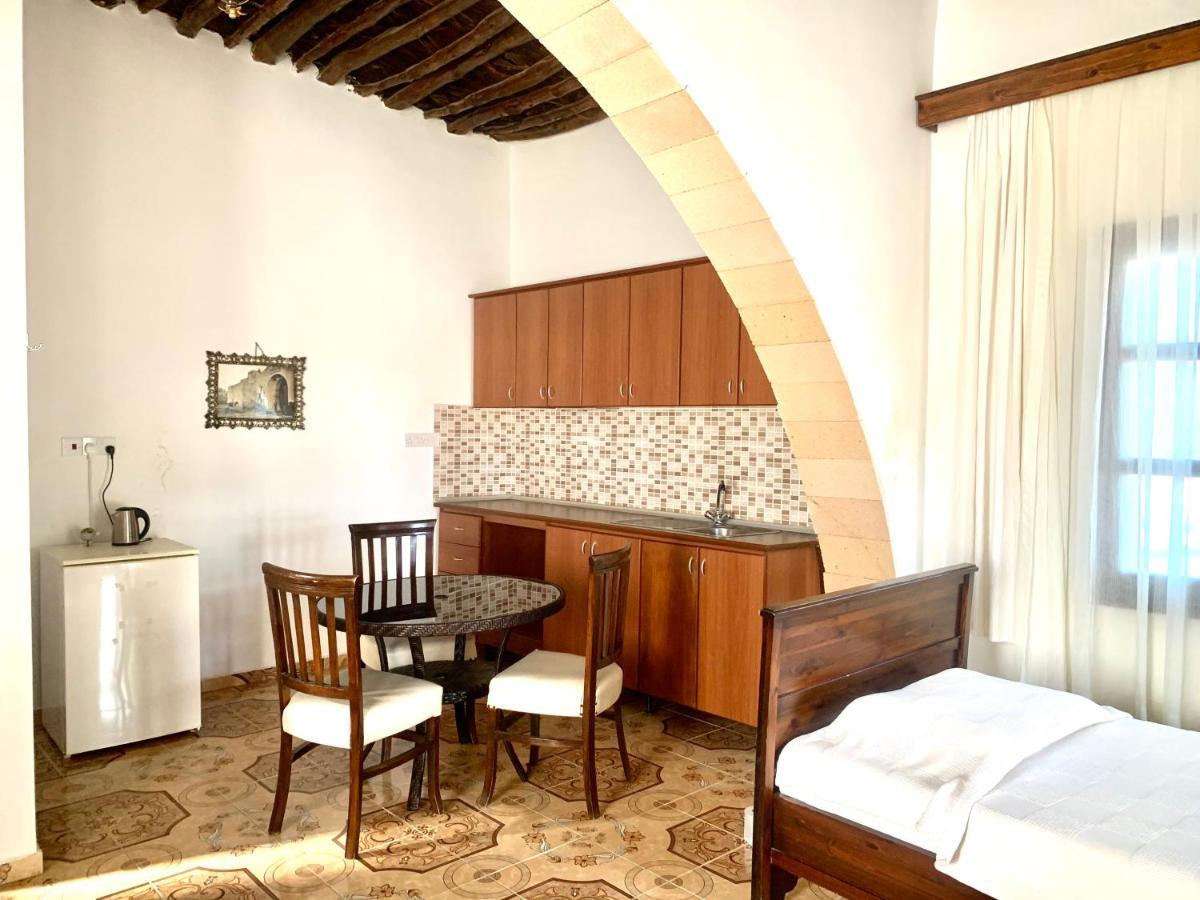 Villa Lembos Hotel Karpaz Rizokarpaso Kültér fotó