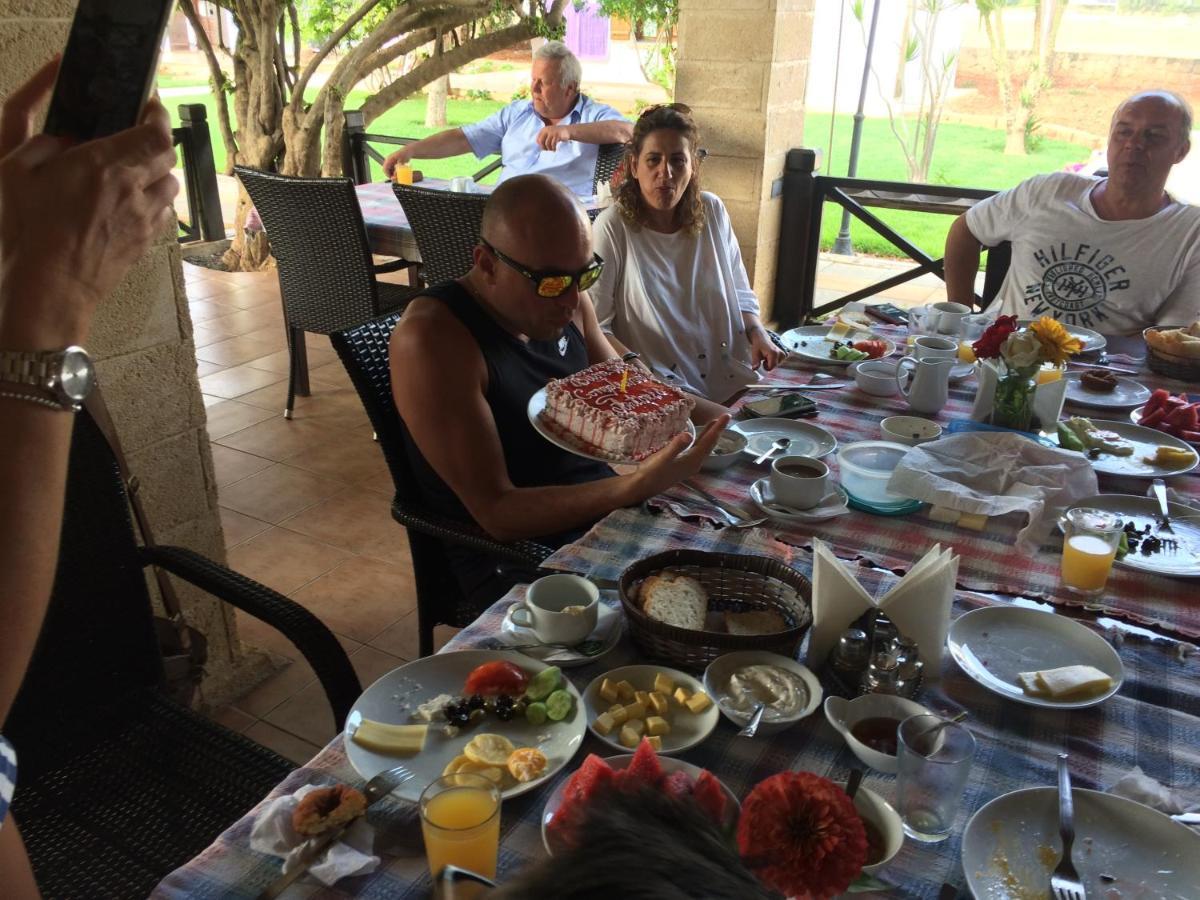 Villa Lembos Hotel Karpaz Rizokarpaso Kültér fotó